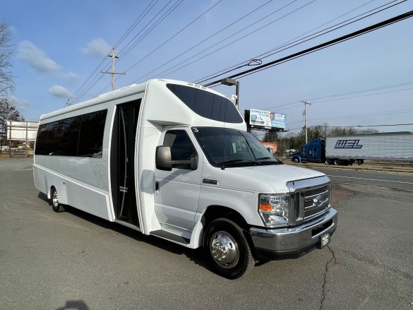2018 Ford Explore Shuttle 26 Pass Shuttle Bus for Sale in Morganville, NJ - Photo 2
