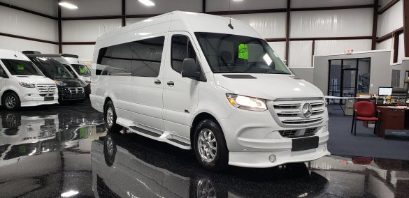 2020 Mercedes-Benz Sprinter 3500 170 EXT Midwest Luxe Business Class Sprinter for Sale in Houston, TX - Main Photo