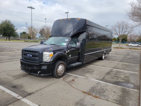 2015 Ford F 550 Limo Bus for Sale in fontana, CA - Photo 3