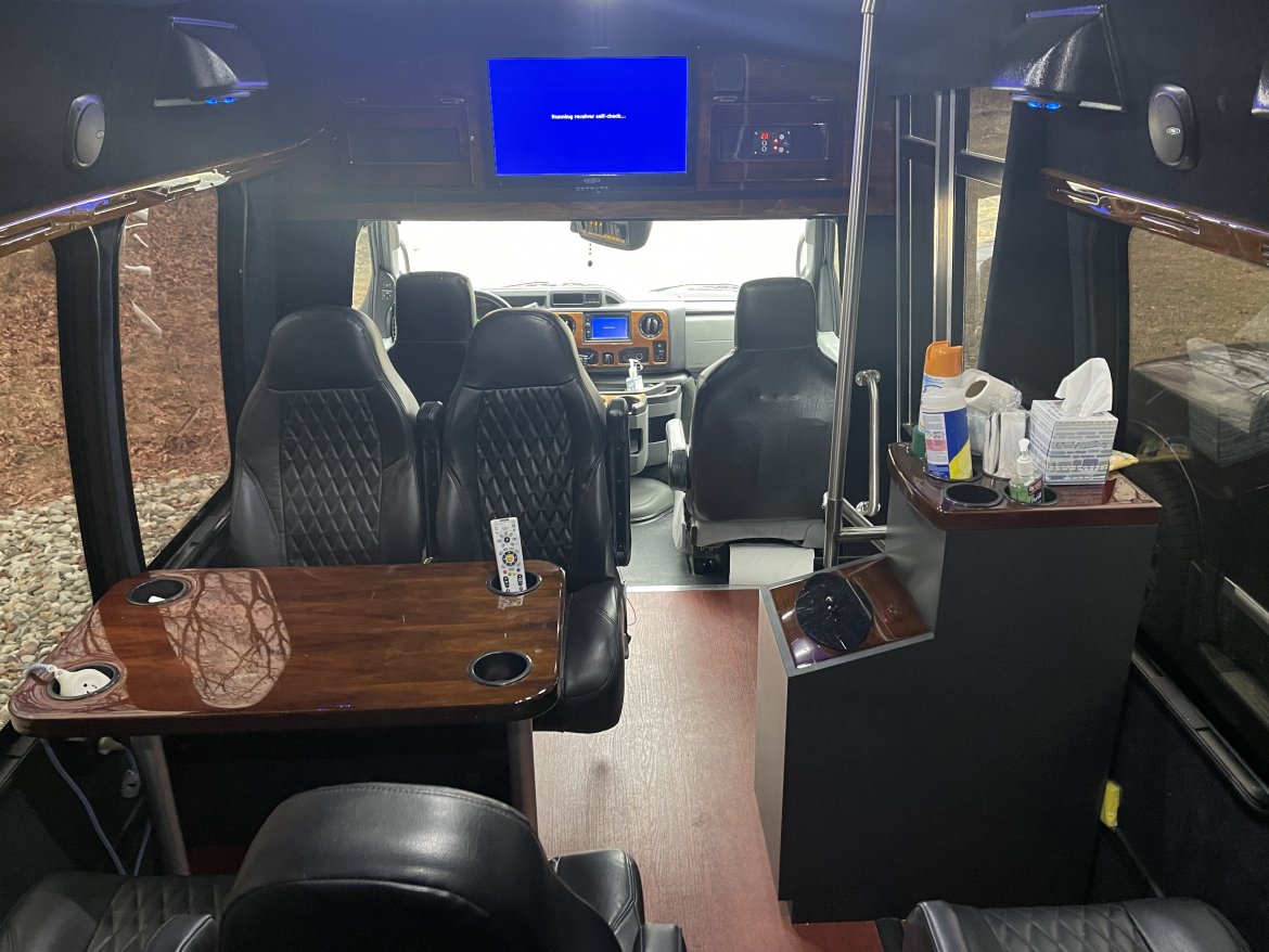 Limo Bus for Sale in Phoenix, MD - Photo 9