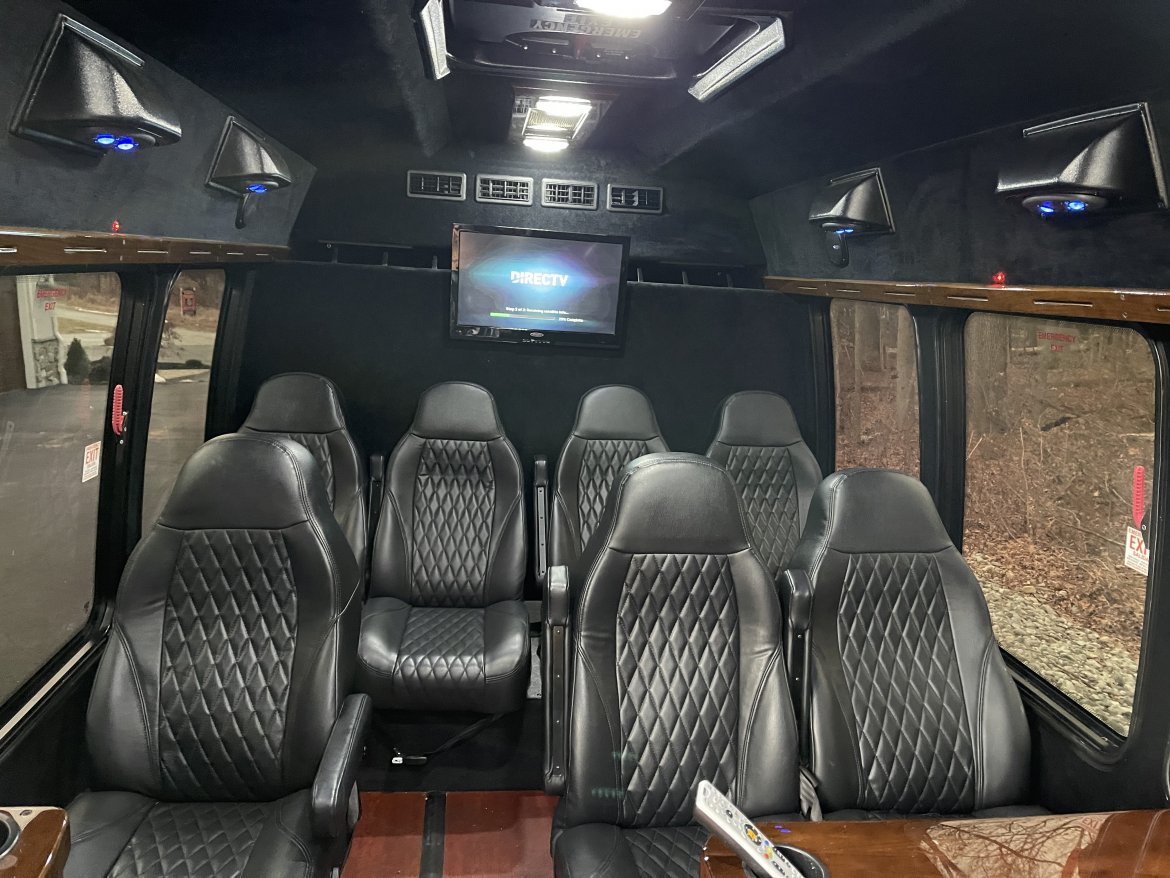 Limo Bus for Sale in Phoenix, MD - Photo 10