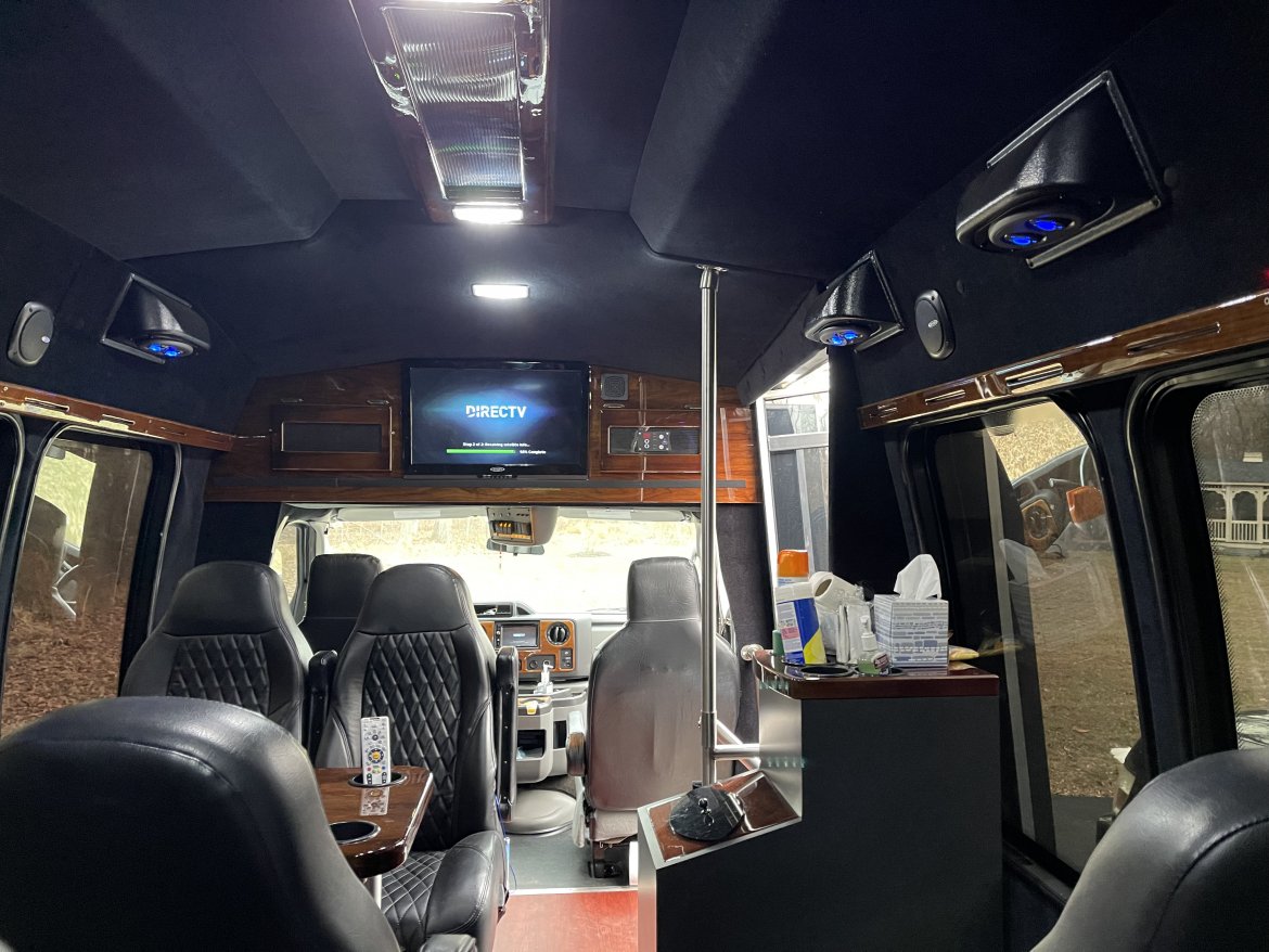 Limo Bus for Sale in Phoenix, MD - Photo 11
