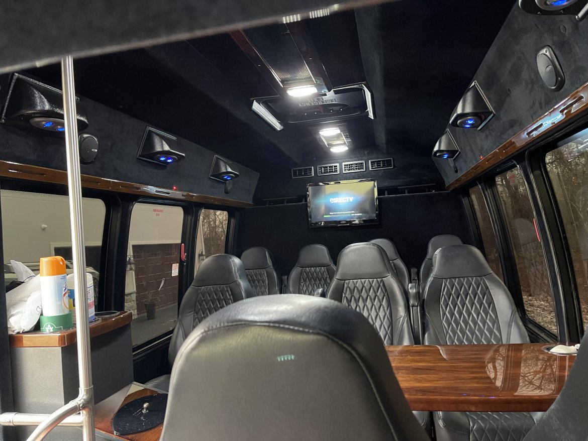 Limo Bus for Sale in Phoenix, MD - Photo 13