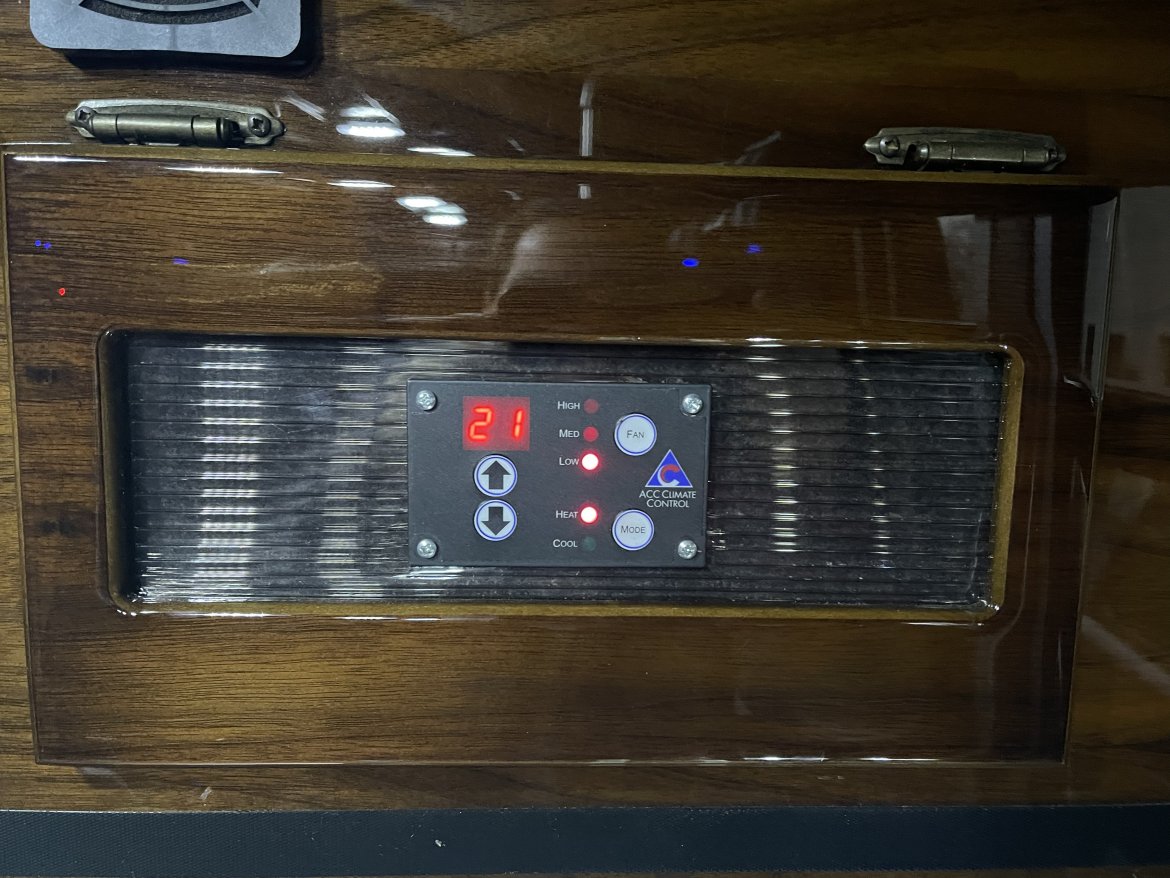 Limo Bus for Sale in Phoenix, MD - Photo 19
