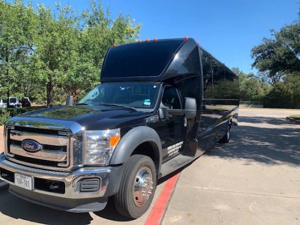 2016 Ford f550 Shuttle Bus for Sale in fort worth, TX - Main Photo