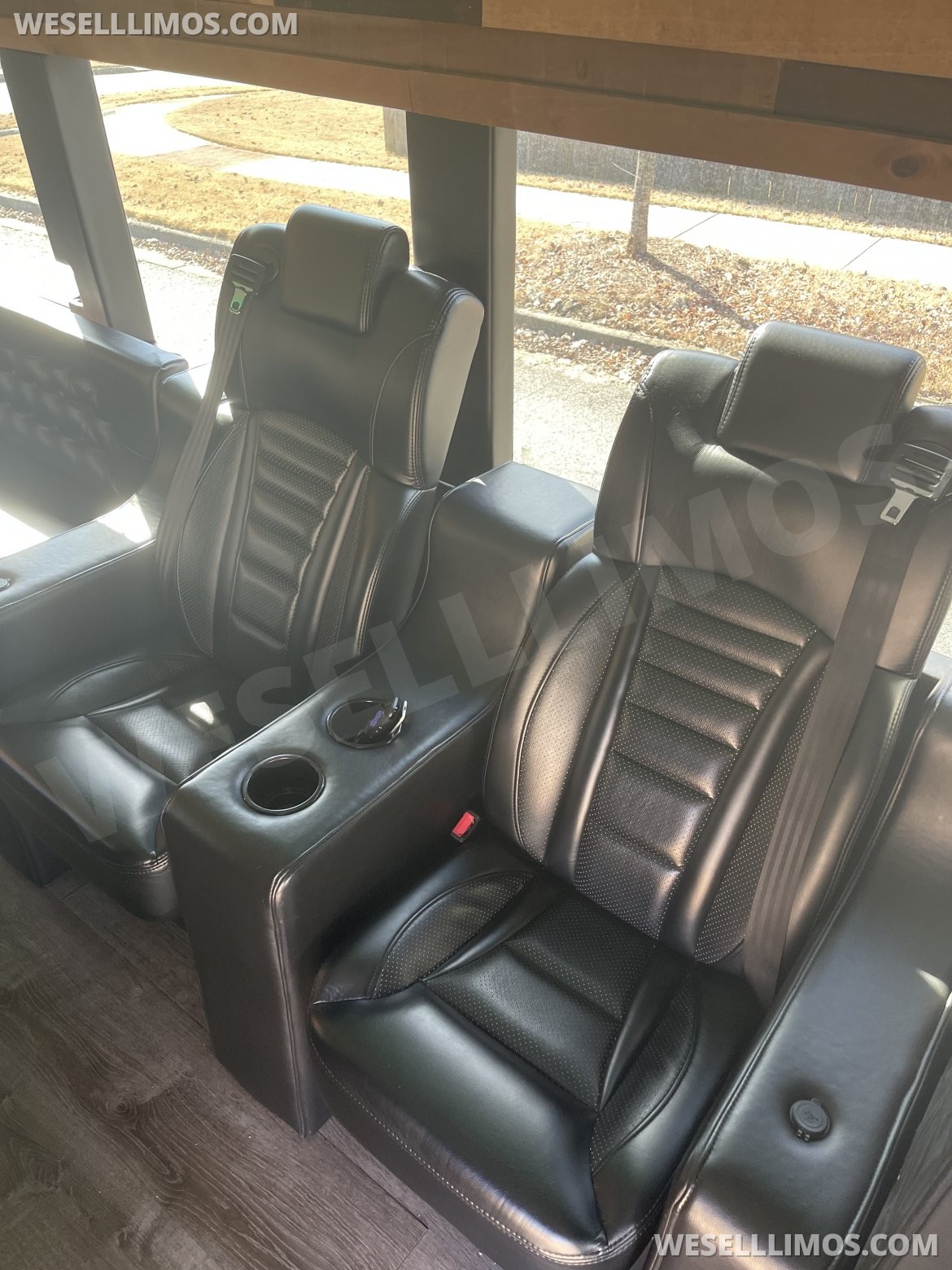 Limo Bus for Sale in Buford, GA - Photo 7