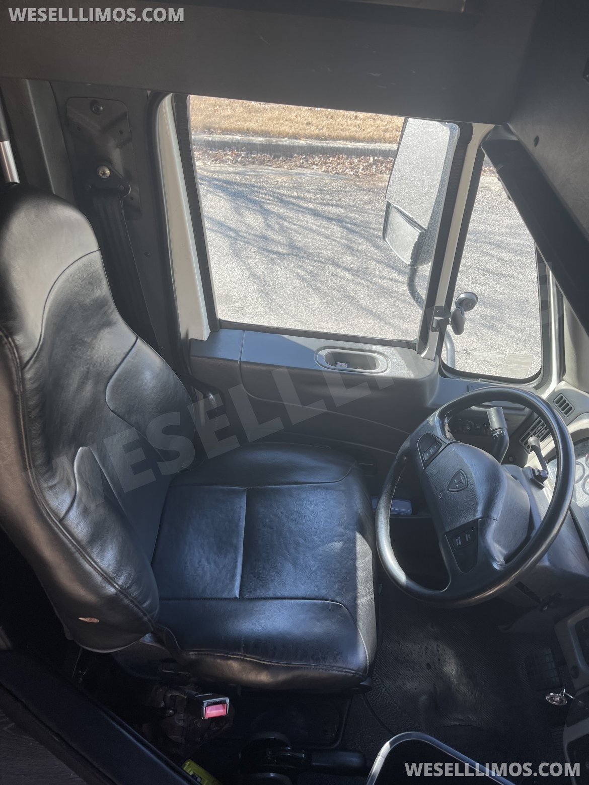Limo Bus for Sale in Buford, GA - Photo 6