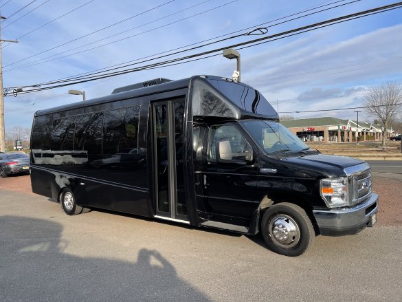 2017 Ford Explore Shuttle 28 Shuttle Bus for Sale in Morganville, NJ - Photo 3