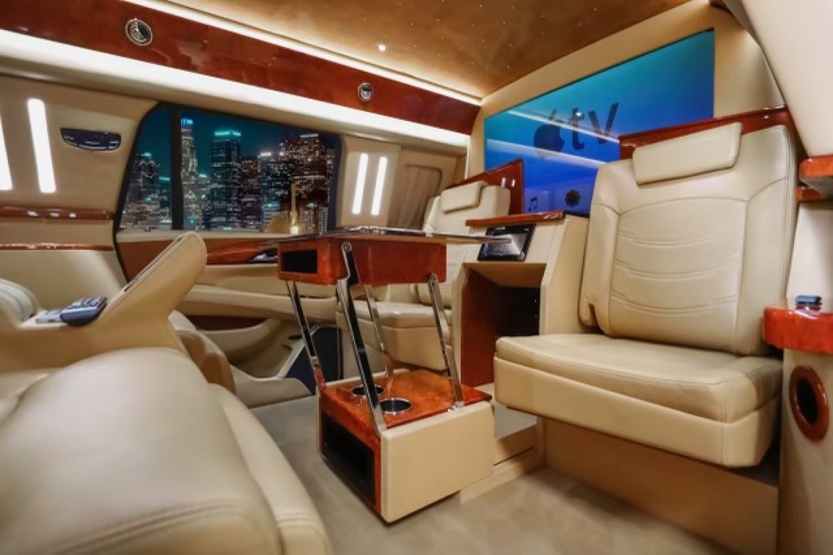 CEO SUV Mobile Office for Sale in Anaheim, CA - Photo 2