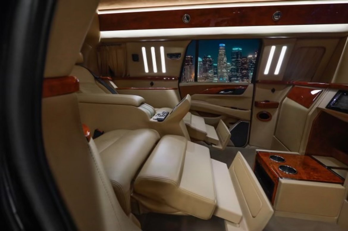 CEO SUV Mobile Office for Sale in Anaheim, CA - Photo 5
