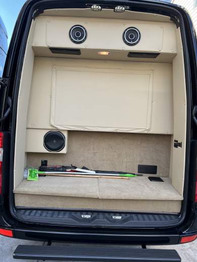 2018 Mercedes-Benz Sprinter 2500 Sprinter for Sale in Bronx, New York, US - Photo 4
