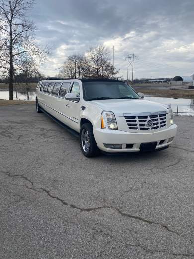 2008 Cadillac Escalade Stretch Limo SUV Stretch for Sale in Maryville, Illinois, US - Photo 3