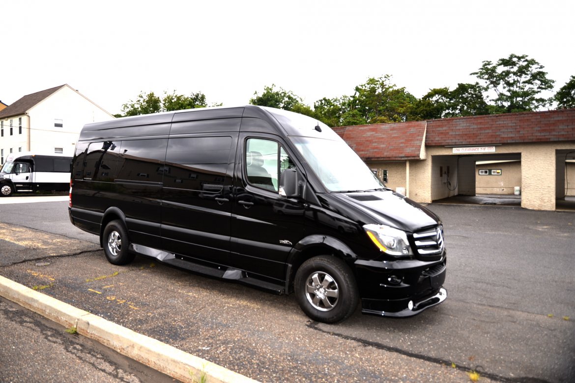 Photo of Sprinter for sale: 2017 Mercedes-Benz Sprinter 3500 Super Single 2458&quot; by Midwest