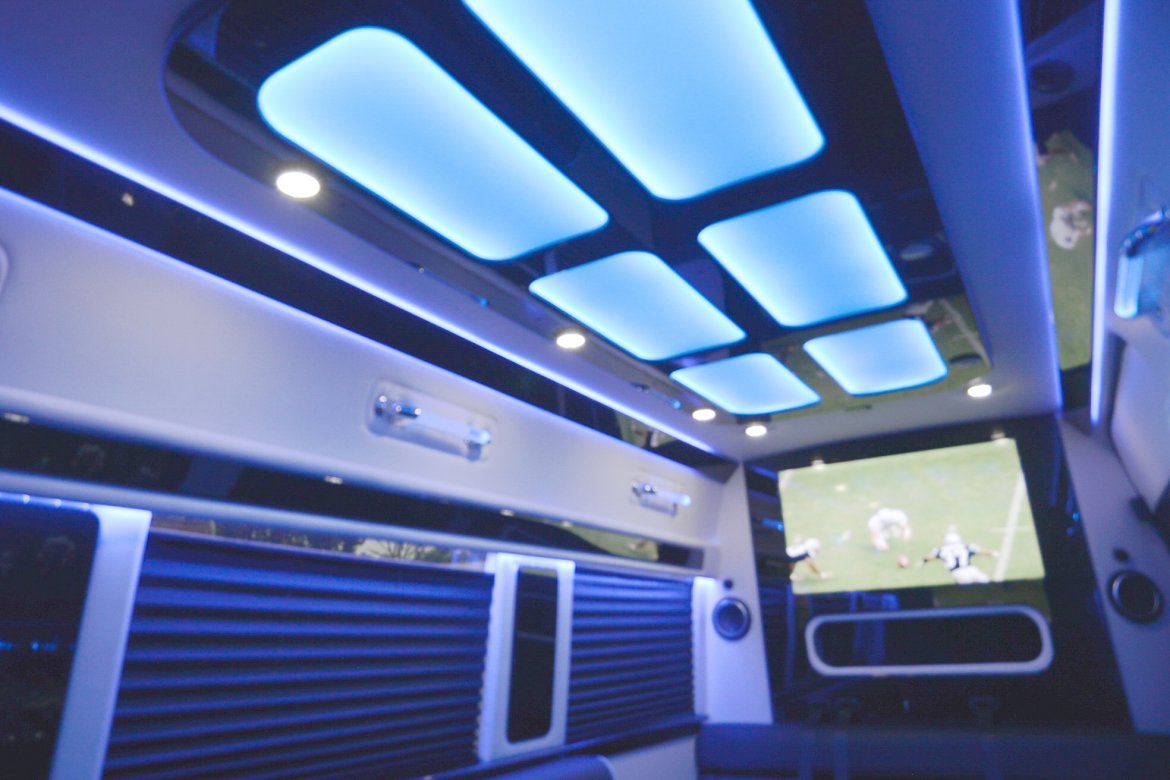 Photo of Sprinter for sale: 2017 Mercedes-Benz Sprinter 3500 Super Single 2458&quot; by Midwest