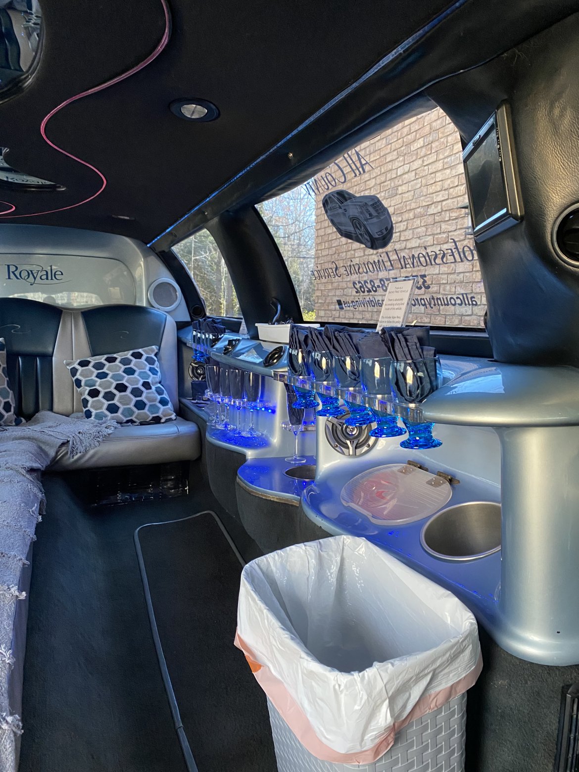 Limousine for Sale in Mineral Ridge, OH - Photo 9