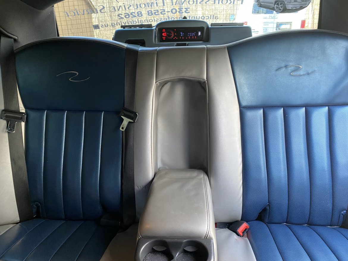 Limousine for Sale in Mineral Ridge, OH - Photo 16