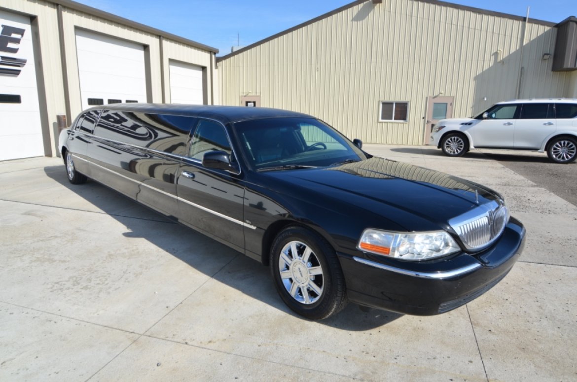 Photo of Limousine for sale: 2011 Lincoln  Town Car 120&quot; by Tiffany Coachworks