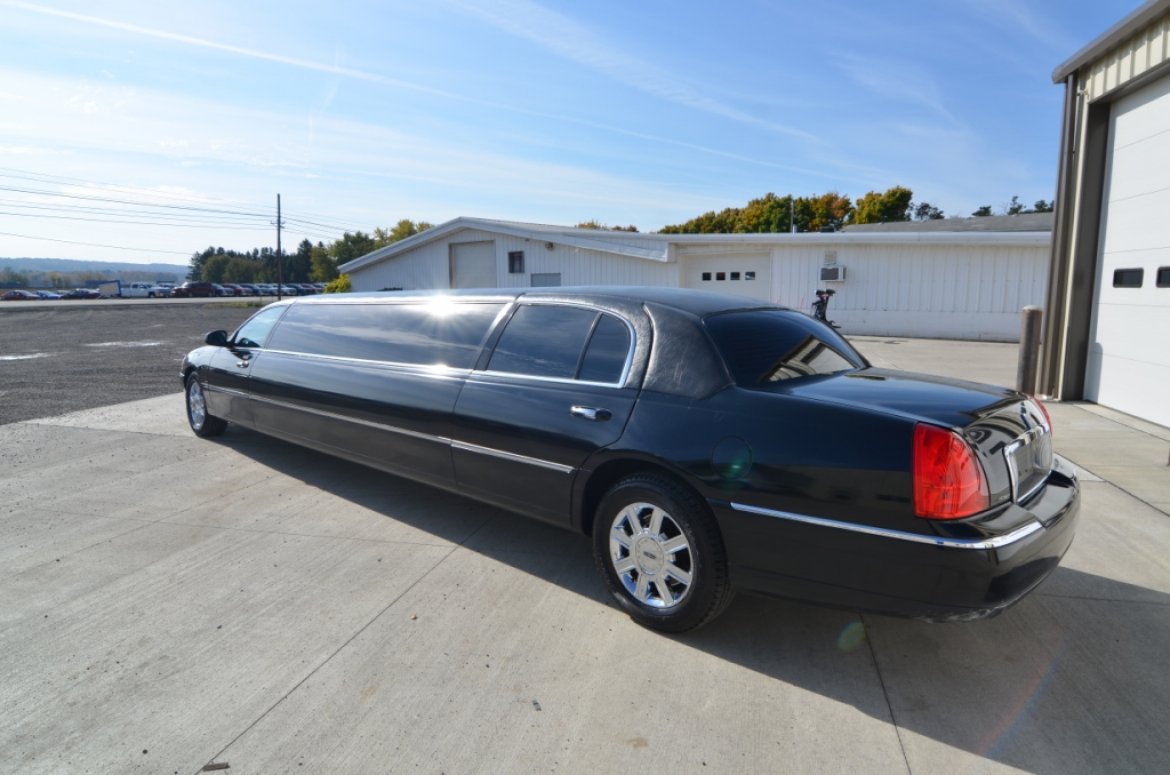 Photo of Limousine for sale: 2011 Lincoln  Town Car 120&quot; by Tiffany Coachworks