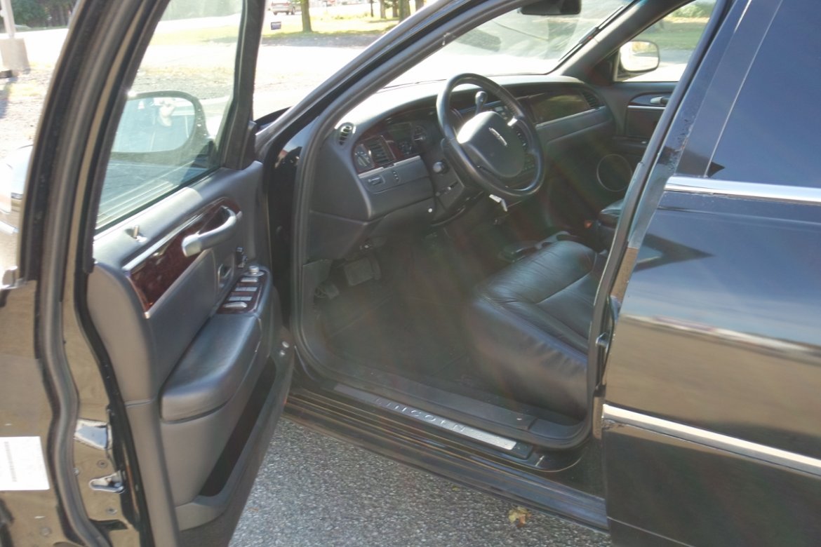 Photo of Limousine for sale: 2011 Lincoln  Town Car 120&quot; by Tiffany Coachworks