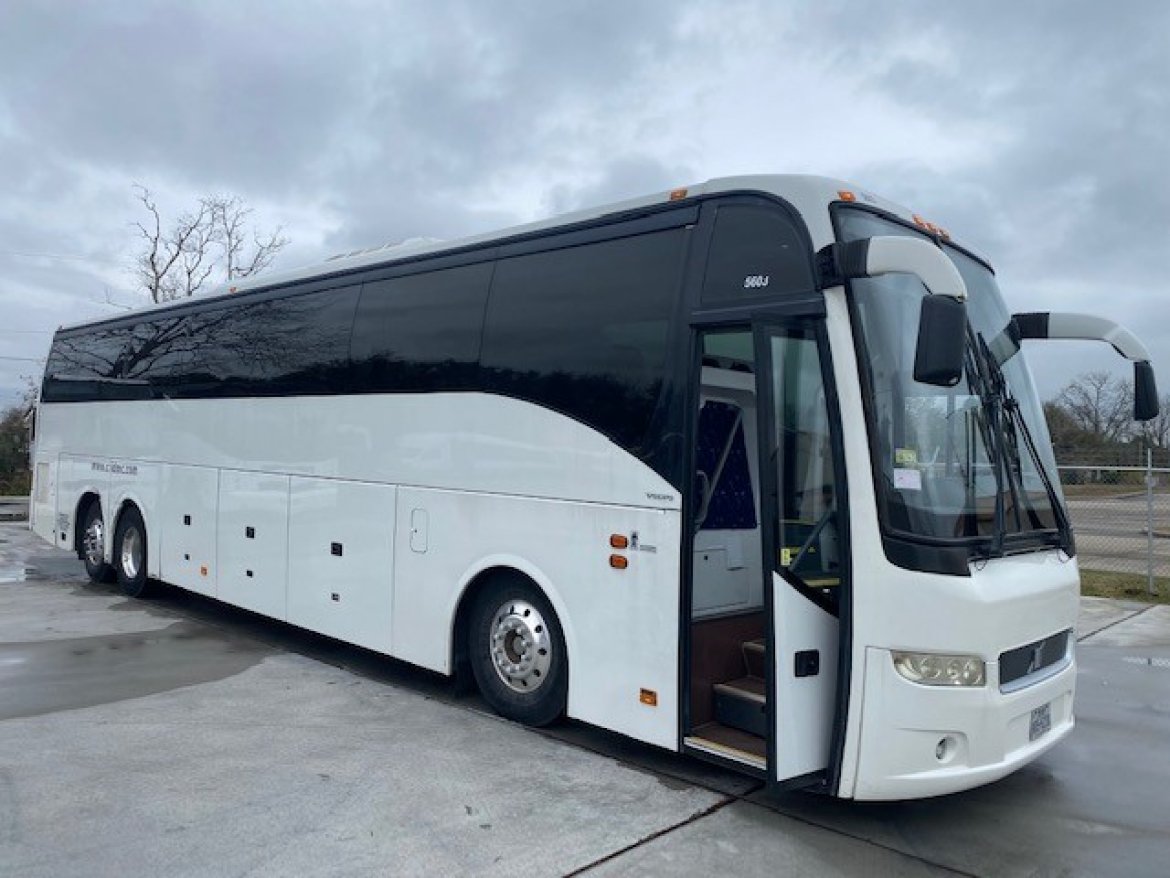 Motorcoach for sale: 2016 Volvo 9700 by Volvo