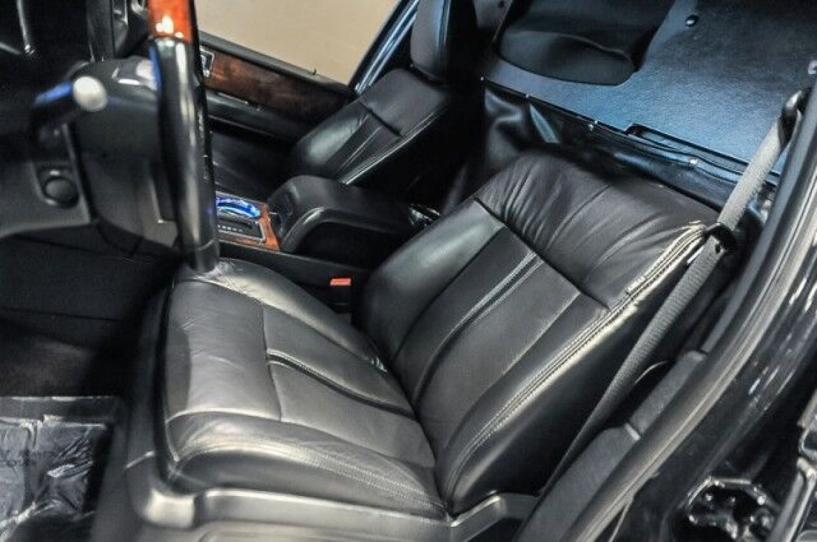 CEO SUV Mobile Office for Sale in Chicago, IL - Photo 12