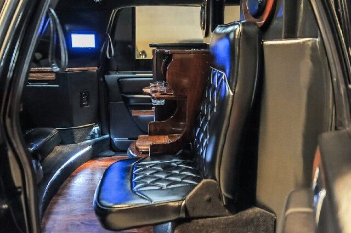 CEO SUV Mobile Office for Sale in Chicago, IL - Photo 31