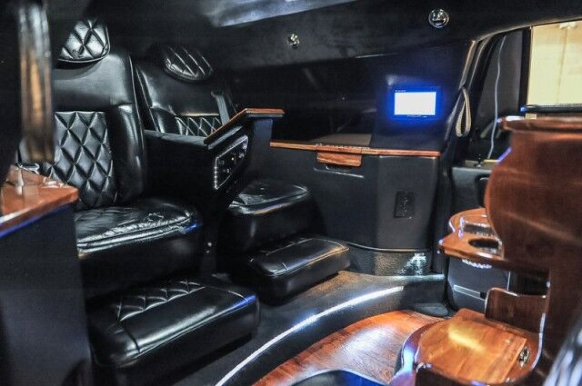 CEO SUV Mobile Office for Sale in Chicago, IL - Photo 32