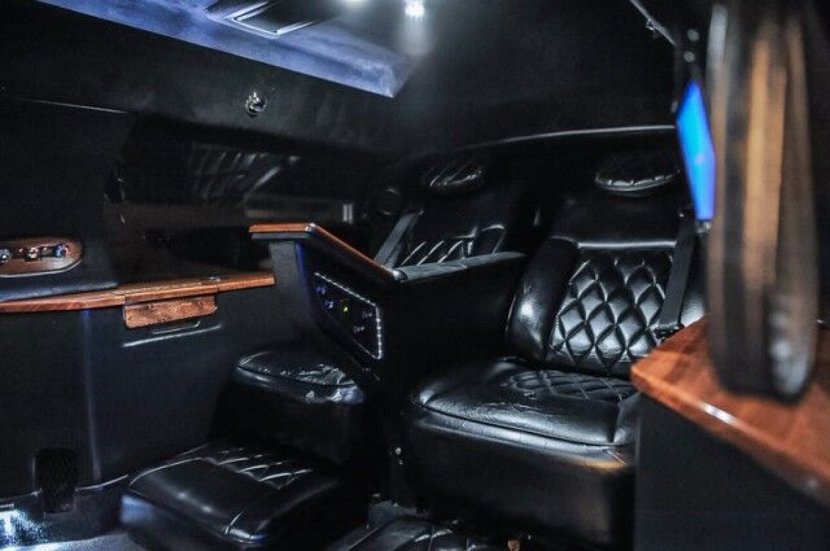 CEO SUV Mobile Office for Sale in Chicago, IL - Photo 40