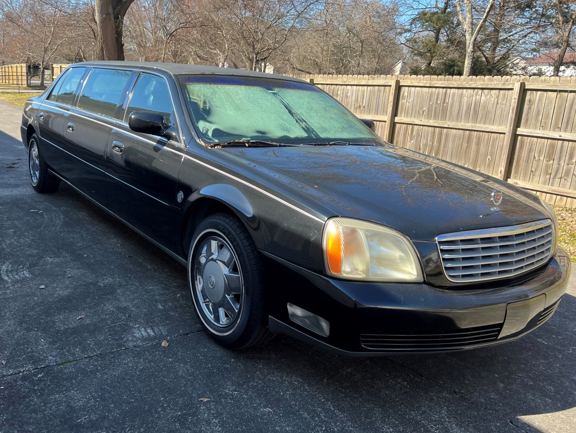 Limousine for sale: 2001 Cadillac Professional