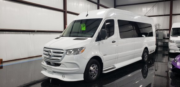 2020 Mercedes-Benz Sprinter 3500 170" Luxe Cruiser Sprinter for Sale in Houston, TX - Photo 3