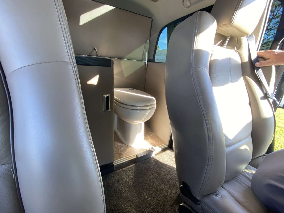 CEO SUV Mobile Office for Sale in Ontario, CA - Photo 6