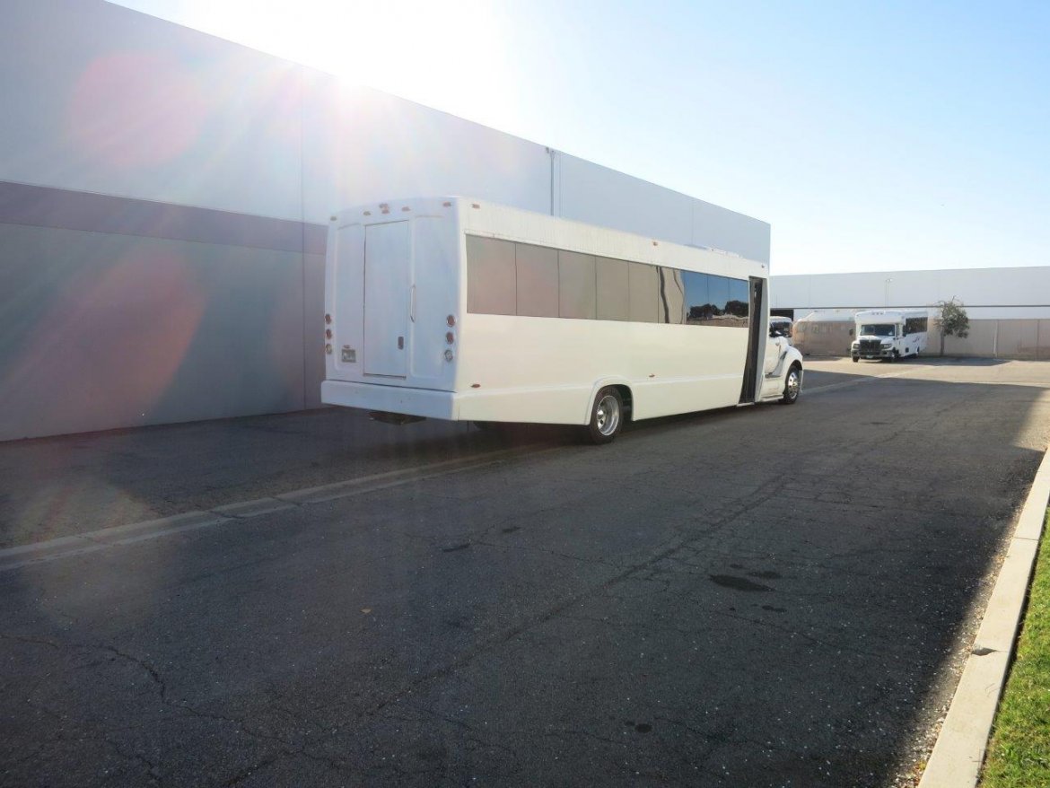 Executive Shuttle for Sale in Carson, CA - Photo 4