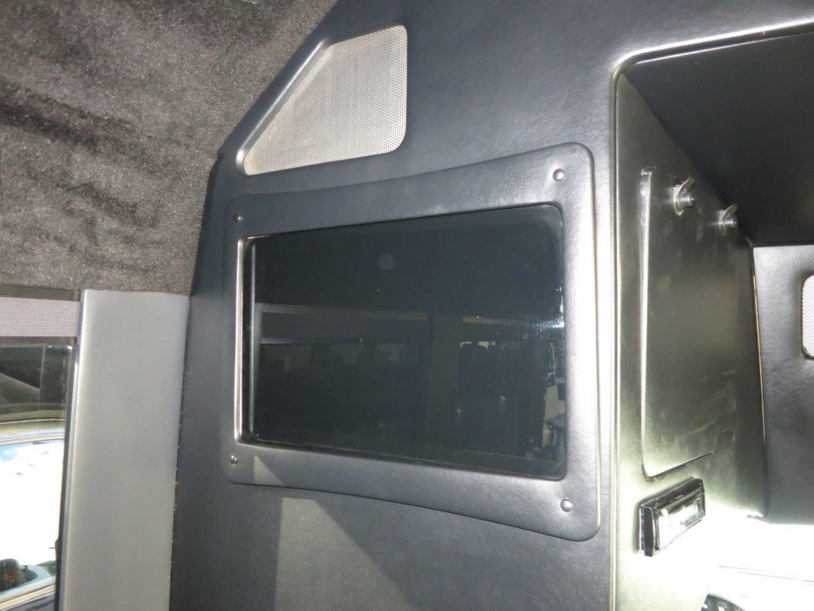 Executive Shuttle for Sale in Carson, CA - Photo 13