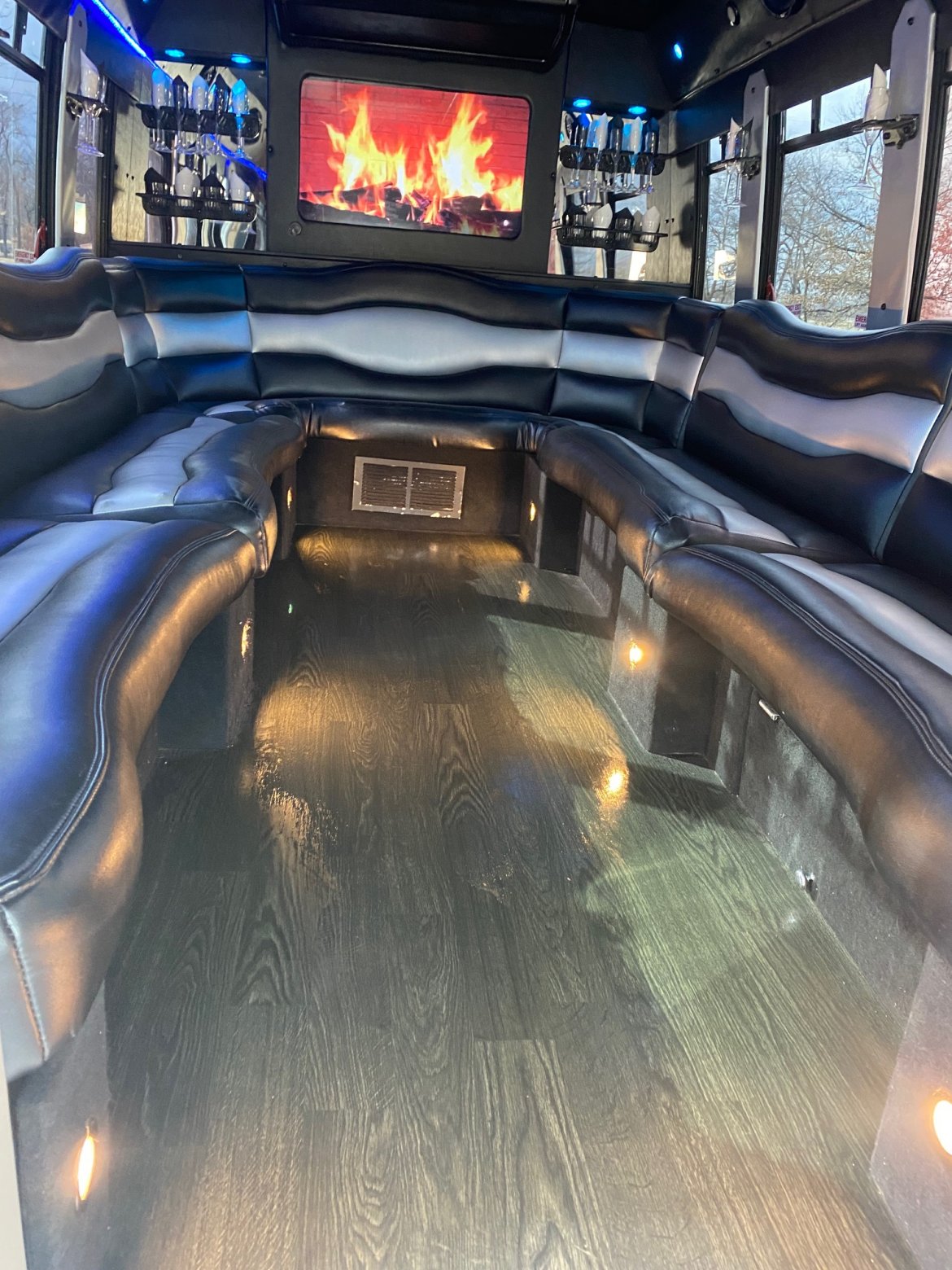 Limo Bus for Sale in Maryville, IL - Photo 2