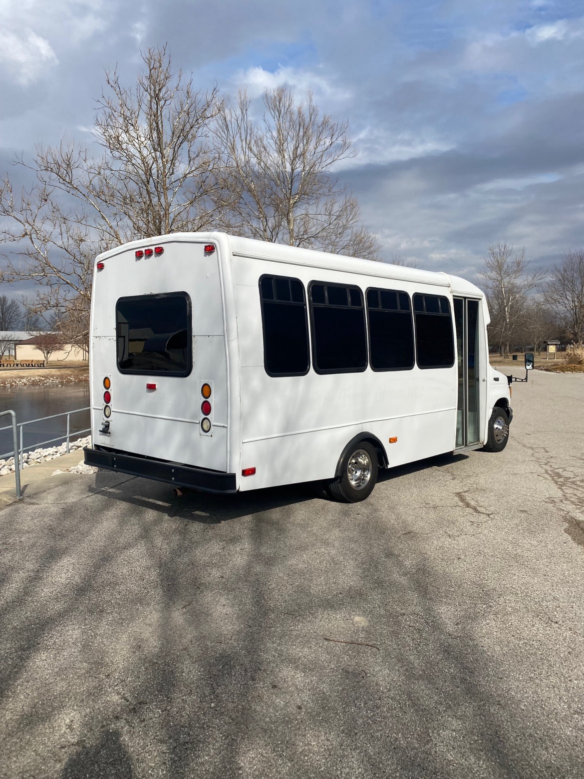 Limo Bus for Sale in Maryville, IL - Photo 11