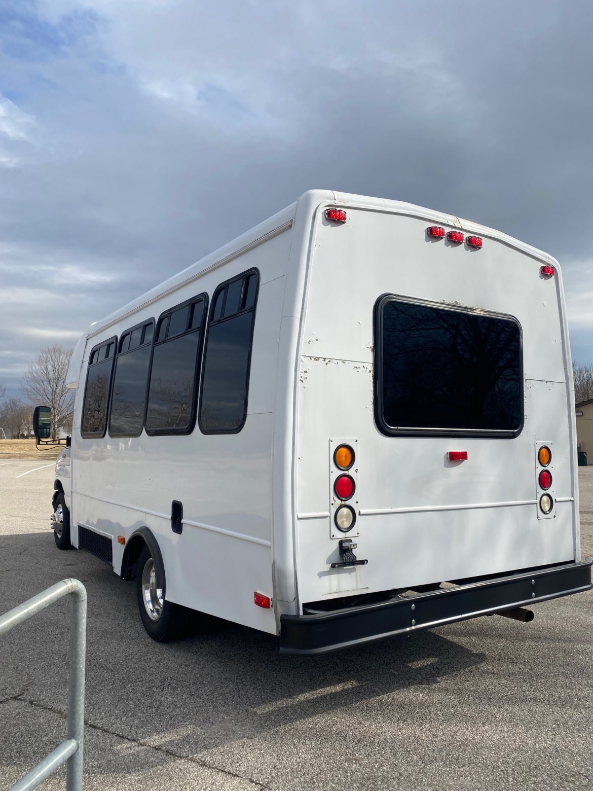 Limo Bus for Sale in Maryville, IL - Photo 12