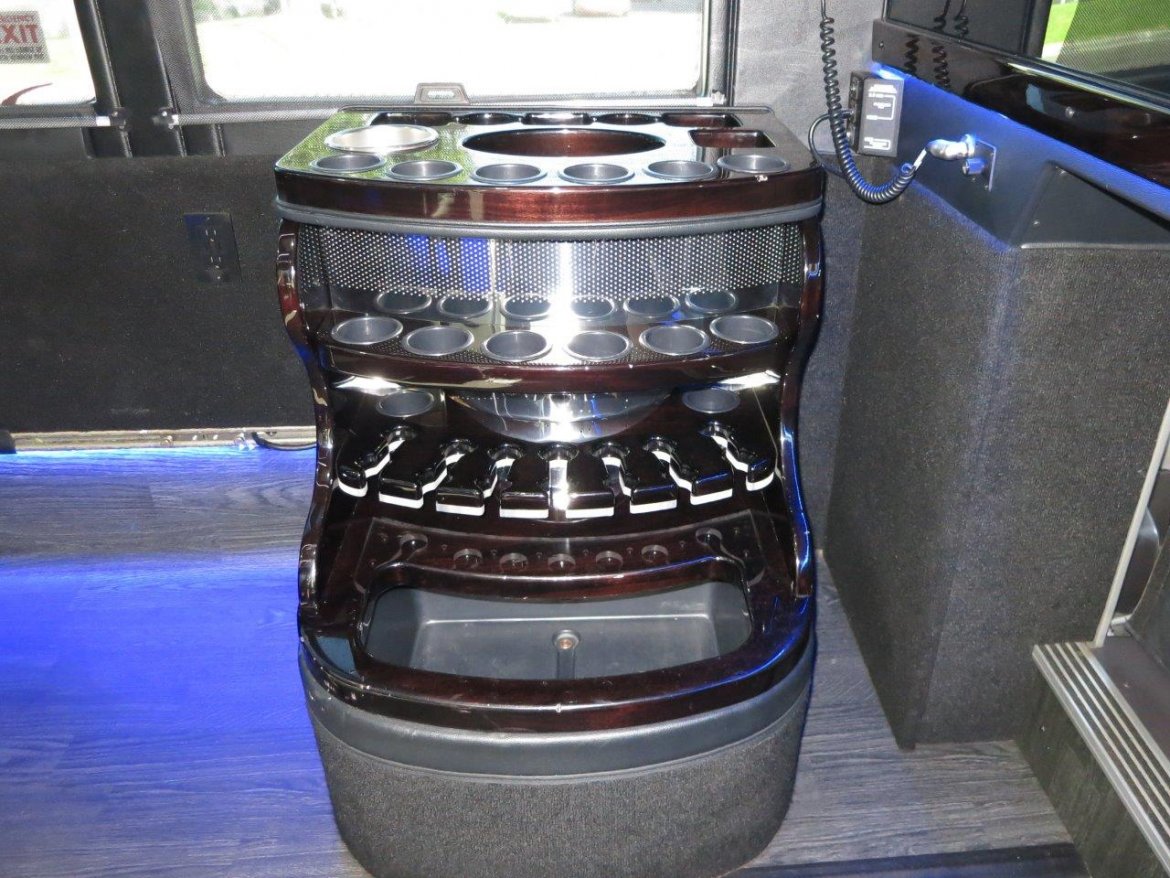 Executive Shuttle for Sale in Carson, CA - Photo 5