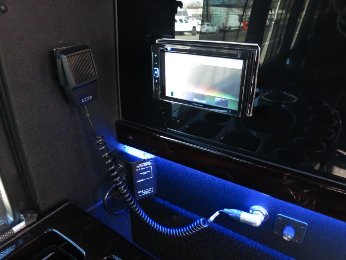Executive Shuttle for Sale in Carson, CA - Photo 9