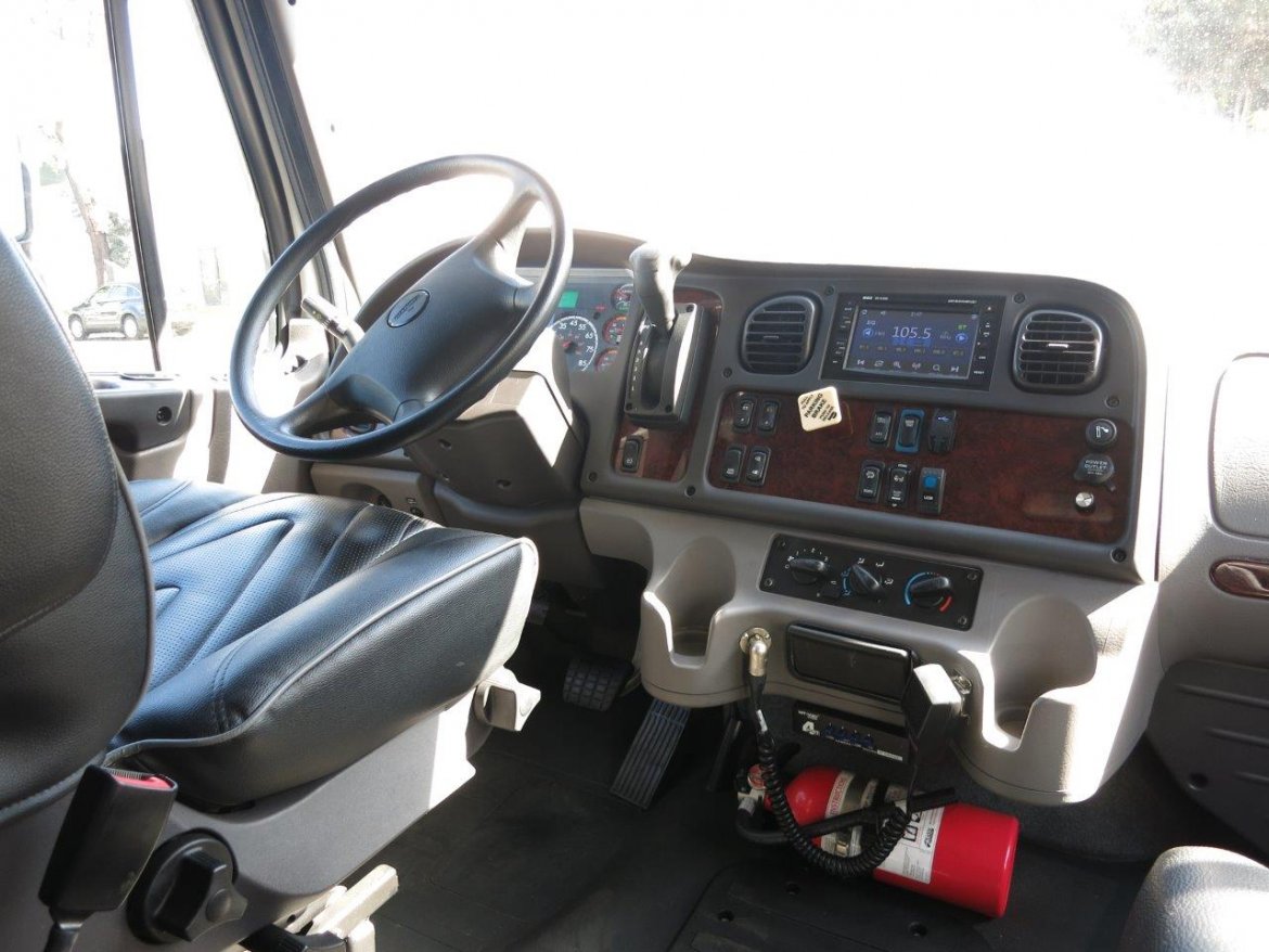 Executive Shuttle for Sale in Carson, CA - Photo 10
