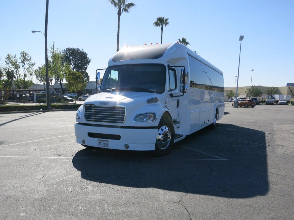 Executive Shuttle for Sale in Carson, CA - Photo 16