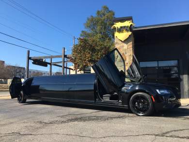 2018 Chrysler 300 Limousine for Sale in Richmond, Virginia, US - Photo 4
