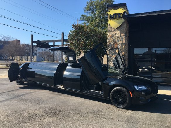 2018 Chrysler 300 Limousine for Sale in Richmond, VA - Main Photo