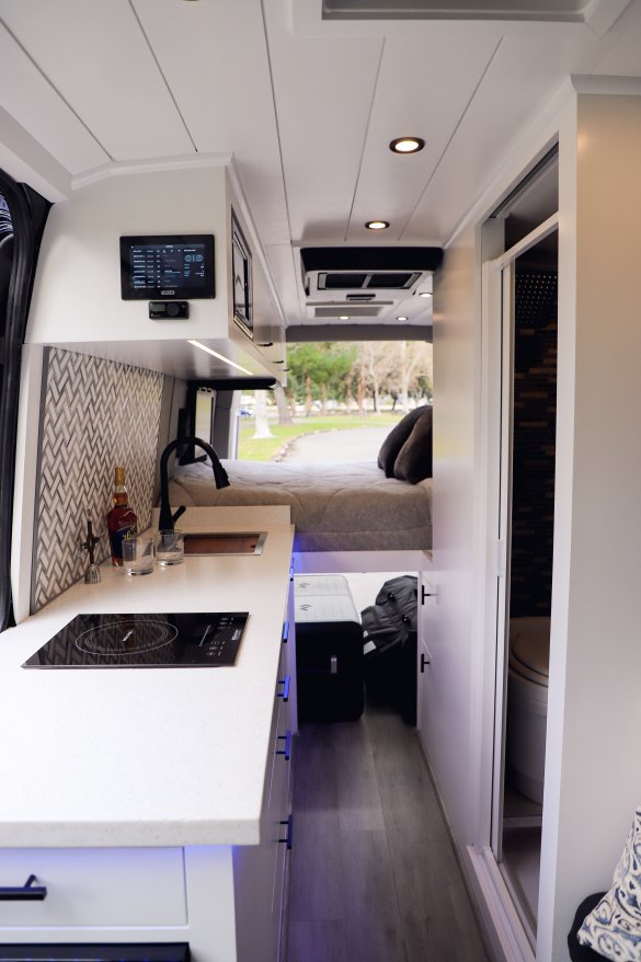2020 Mercedes-Benz 2500 4x4 Sprinter for Sale in Anaheim, CA - Photo 3