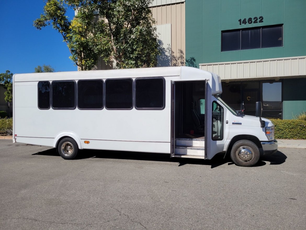 Limo Bus for Sale in fontana, CA - Photo 6