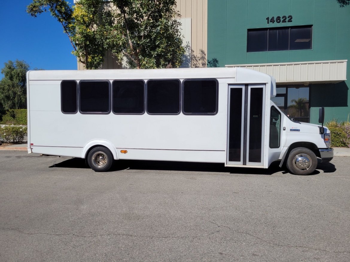 Limo Bus for Sale in fontana, CA - Photo 8