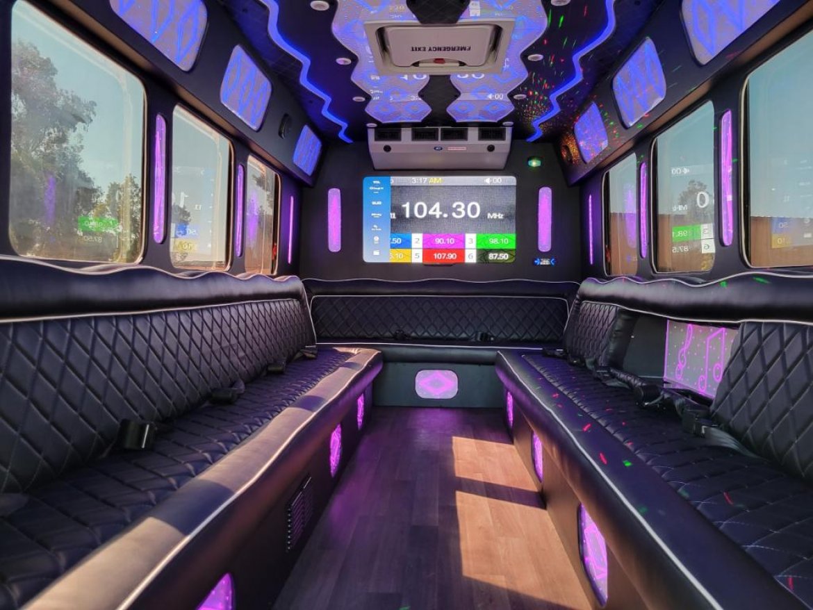Limo Bus for Sale in fontana, CA - Photo 9