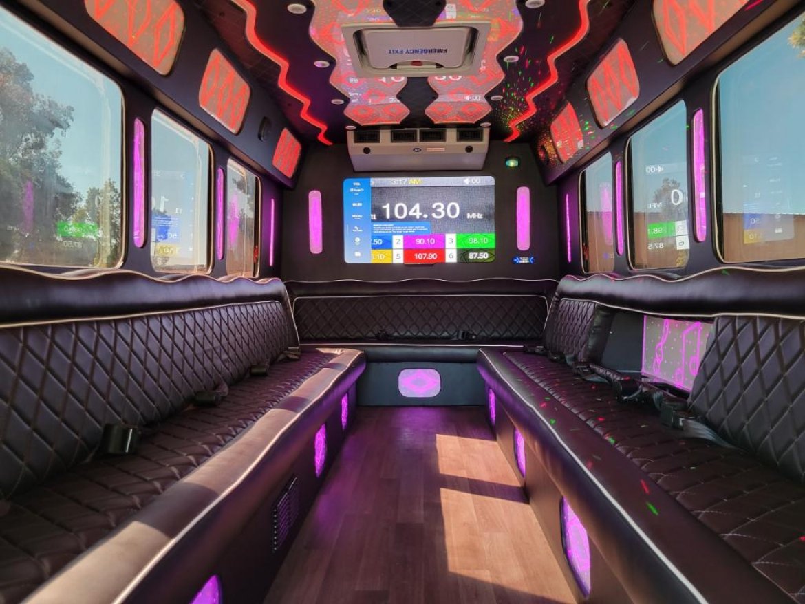Limo Bus for Sale in fontana, CA - Photo 2