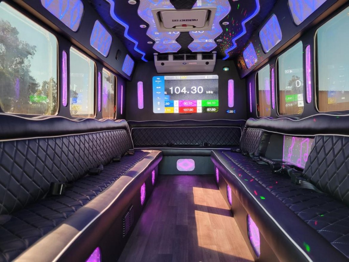 Limo Bus for Sale in fontana, CA - Photo 10