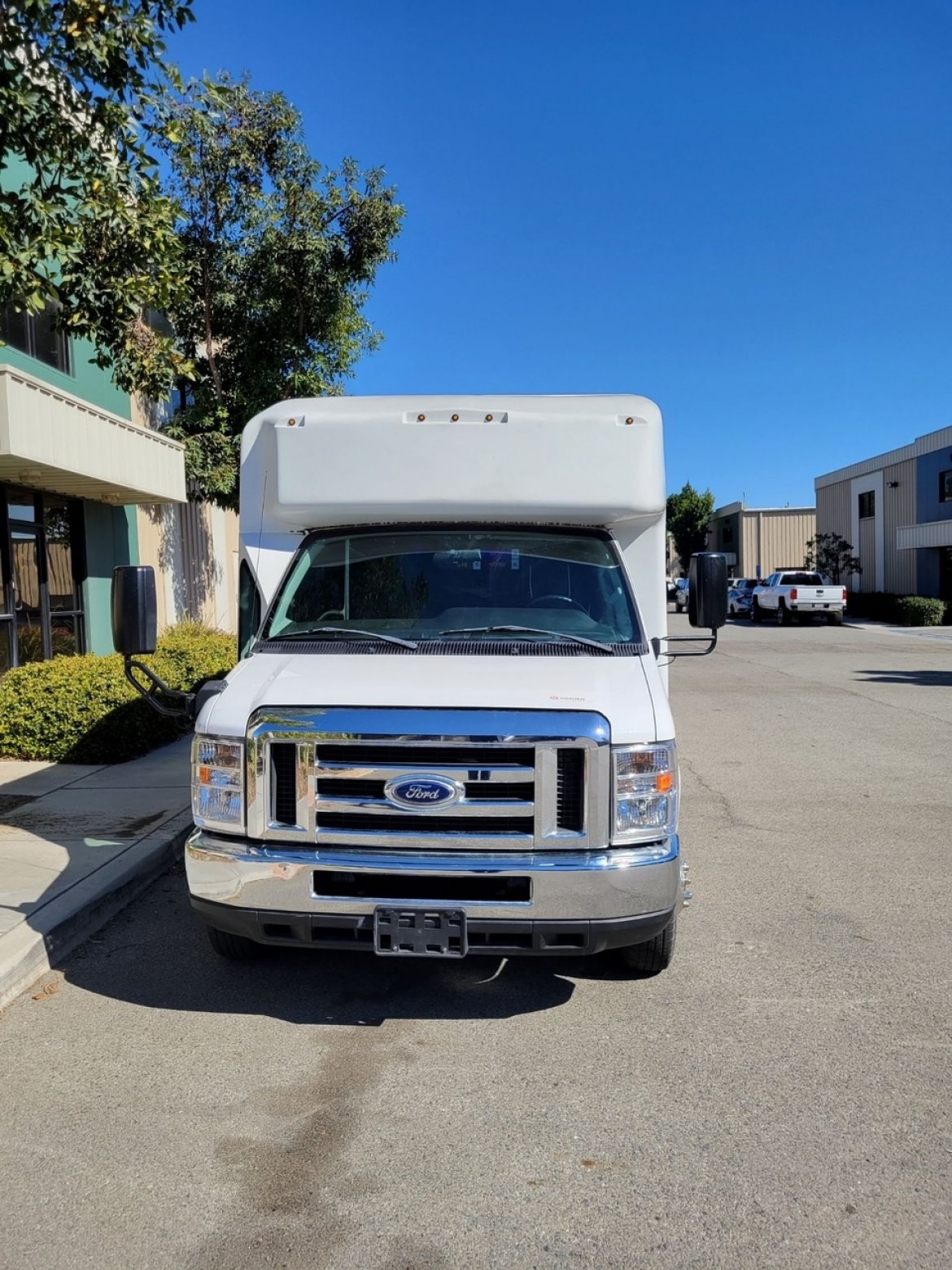 Limo Bus for Sale in fontana, CA - Photo 13