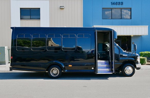 2012 Ford E-450 Limo Bus for Sale in Fontana, CA - Photo 2